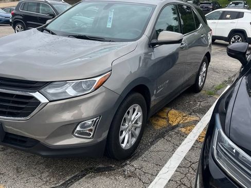 Used 2018 Chevrolet Equinox LT FWD image 9