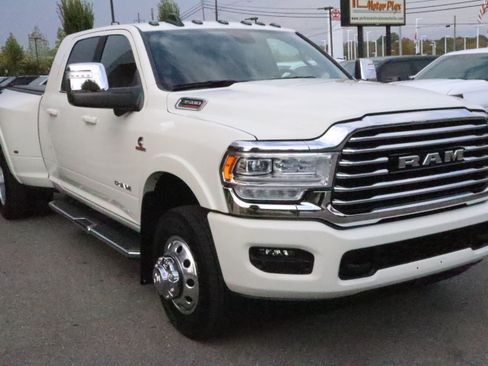 Used 2024 RAM 3500 Limited w/ Towing Technology Group AWD/4WD image 5