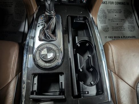 Used 2020 Nissan Armada Platinum image 20