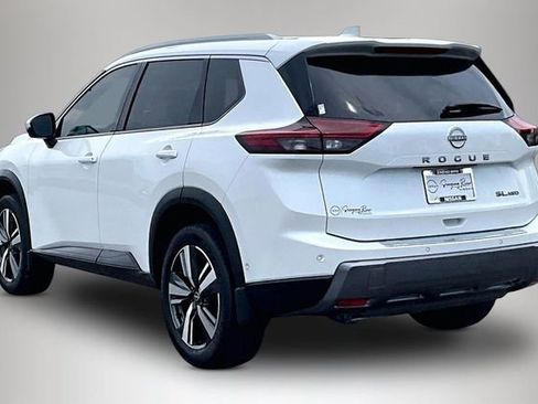 Certified 2024 Nissan Rogue SL AWD/4WD image 4