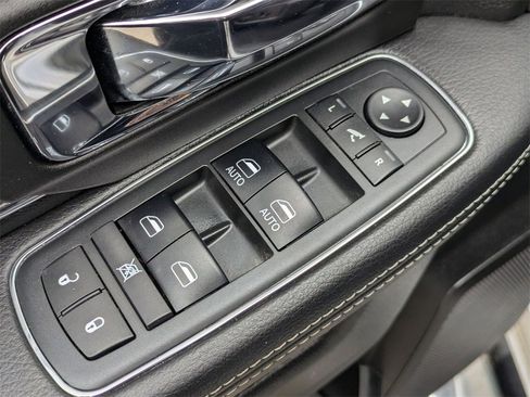 Used 2018 RAM 2500 Laramie w/ Convenience Group image 15