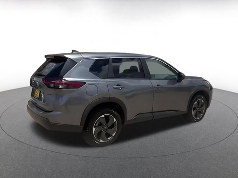 Used 2025 Nissan Rogue SV AWD/4WD image 14