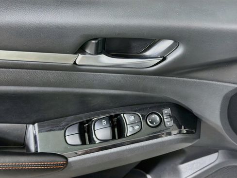 Used 2024 Nissan Altima 2.5 SR FWD image 15