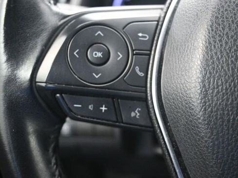 Used 2019 Toyota Camry L image 12