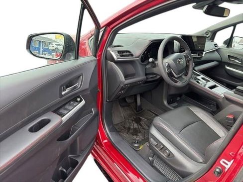 New 2026 Toyota Sienna XSE image 9