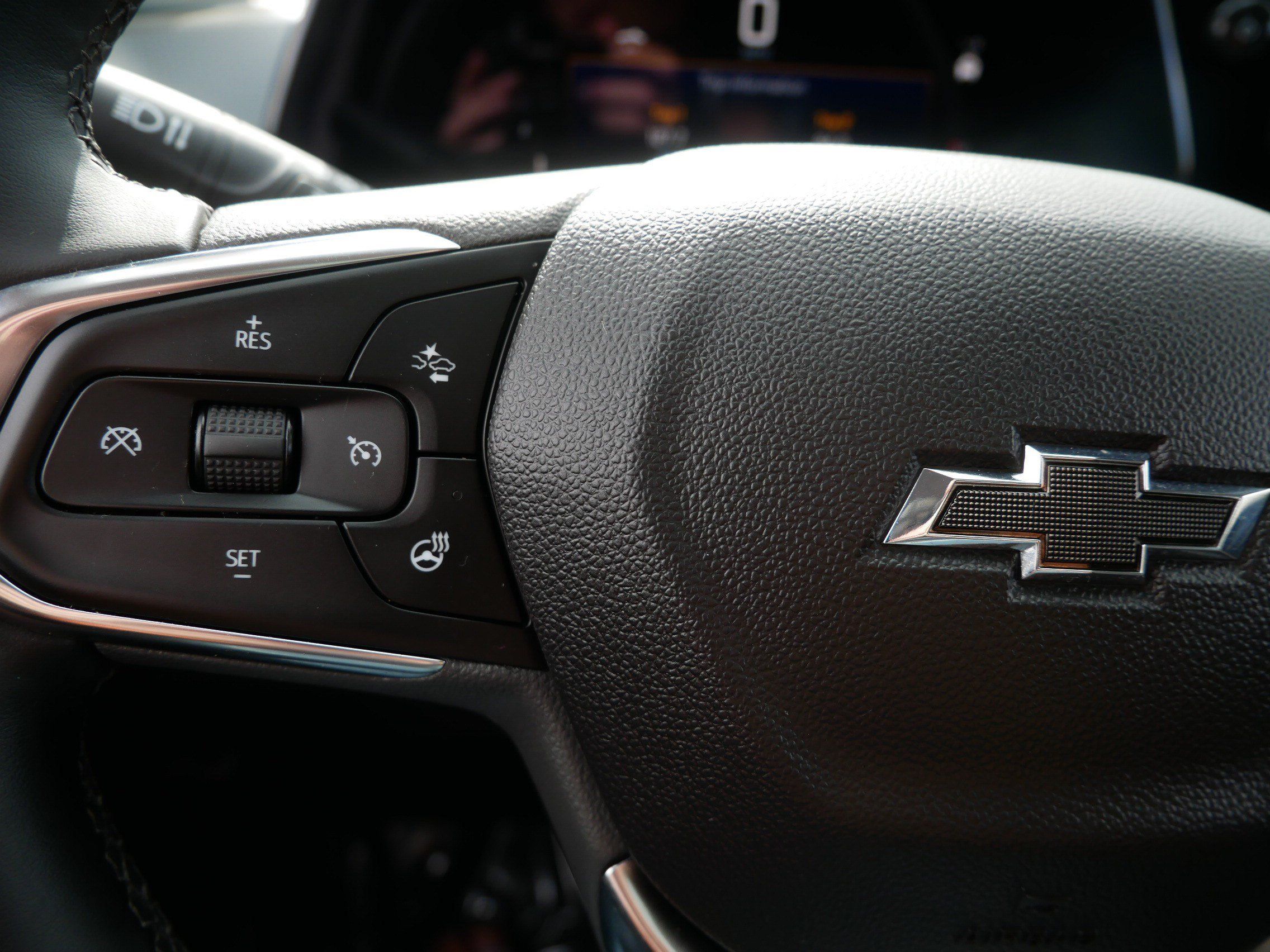 Used 2025 Chevrolet Trax ACTIV w/ Sunroof Package FWD image 33