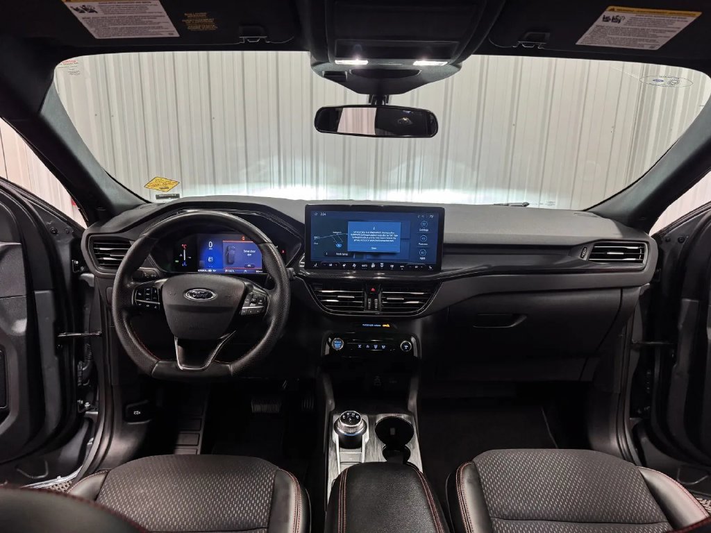 Used 2025 Ford Escape ST-Line w/ Tech Pack #1 AWD/4WD image 32