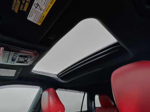 Certified 2021 Toyota Highlander XSE image 14