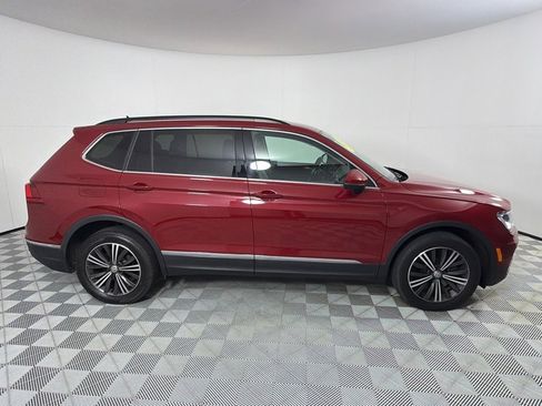 Used 2018 Volkswagen Tiguan SE w/ 18" Alloy Wheels Package image 4