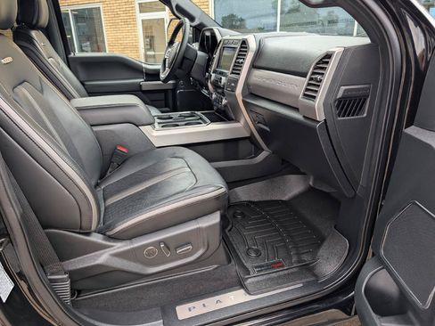 Used 2019 Ford F450 Platinum w/ Platinum Ultimate Package AWD/4WD image 17