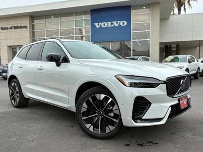 New 2026 Volvo XC60 B5 Plus w/ Protection Package Premier