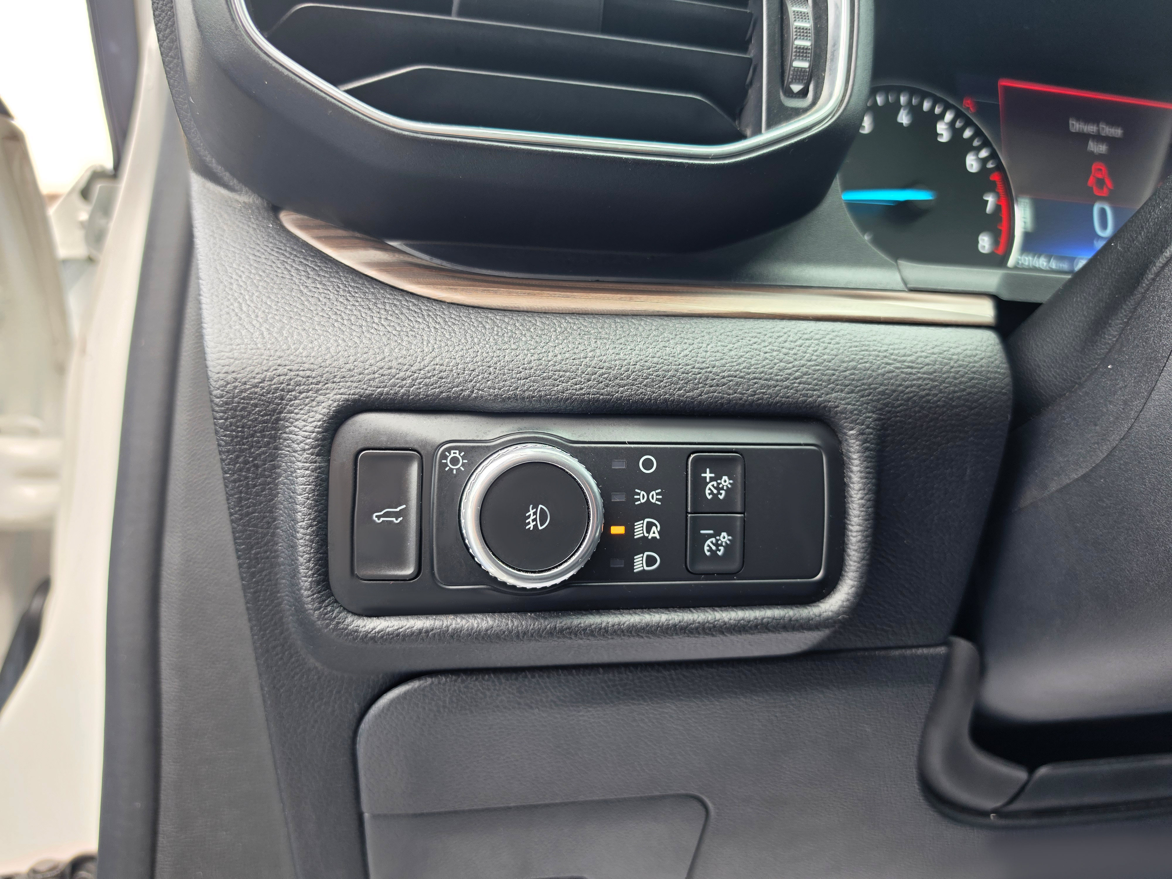 Used 2021 Ford Explorer Limited w/ Equipment Group 301A AWD/4WD image 20