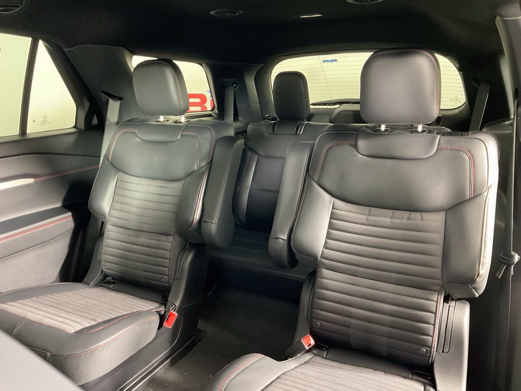 New 2027 Ford Explorer ST-Line w/ Premium Package RWD image 16