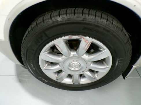 Used 2012 Buick Enclave Premium image 18