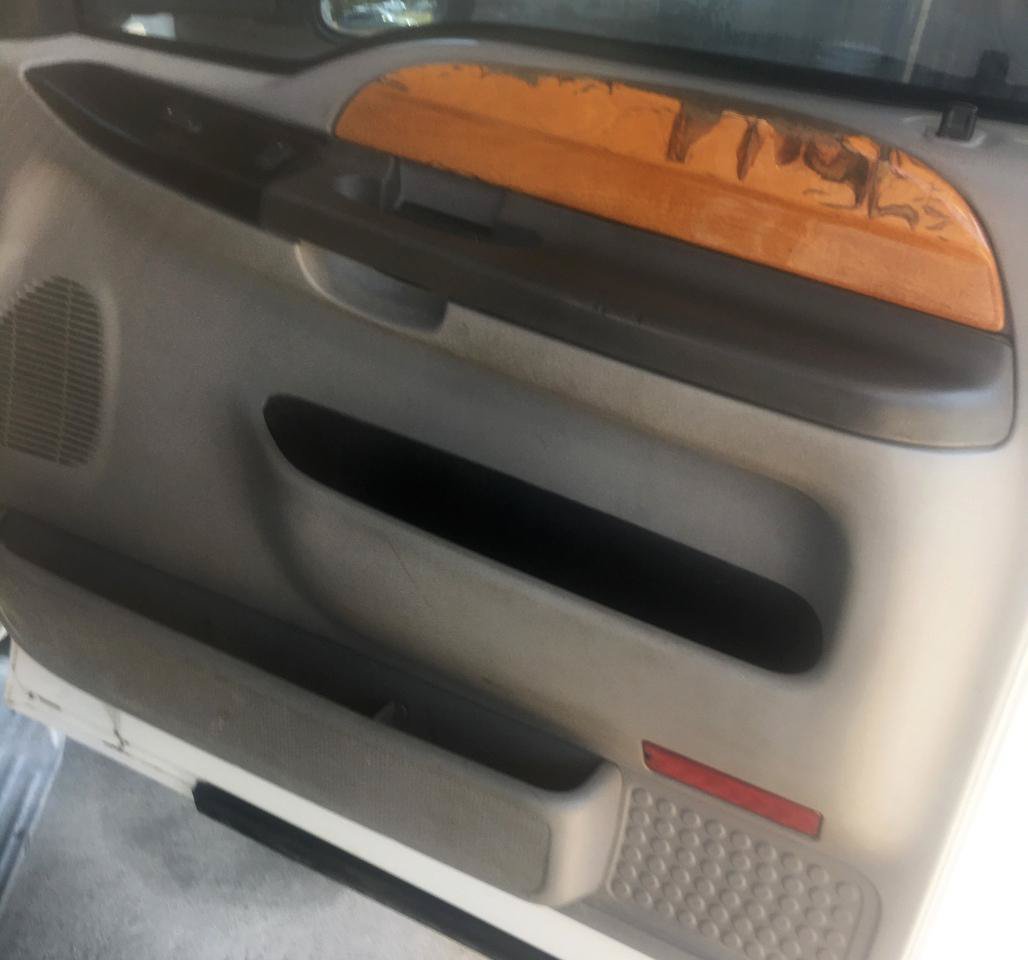 Used 2001 Ford F250 Lariat RWD image 14