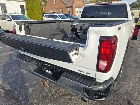 Used 2022 GMC Sierra 2500 SLE w/ SLE Value Package; image 38