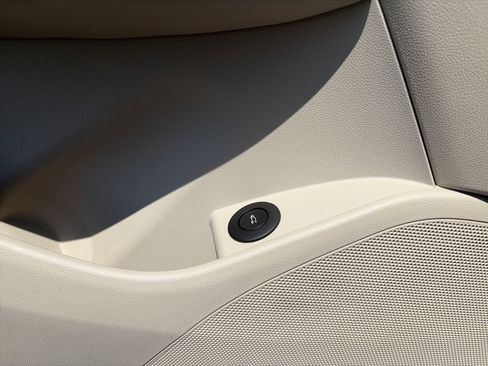 Used 2017 Buick LaCrosse Premium FWD image 25