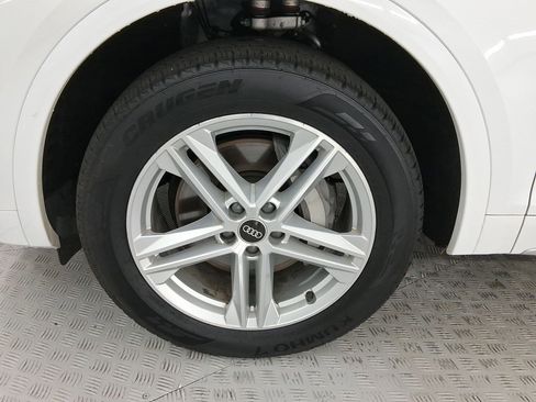 Used 2022 Audi Q5 e Premium w/ Convenience Package image 11