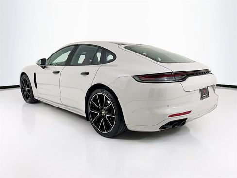 Certified 2023 Porsche Panamera image 3