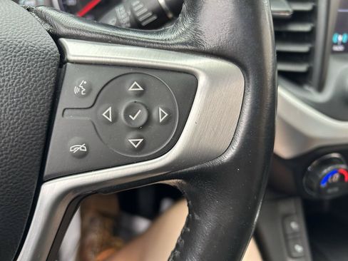 Used 2019 GMC Acadia SLT w/ Black Edition AWD/4WD image 20