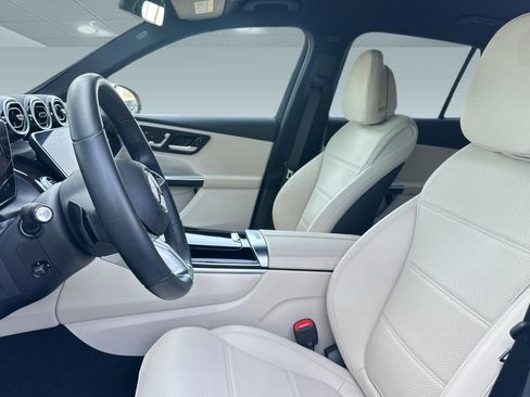 Used 2023 Mercedes-Benz GLC 300 image 19