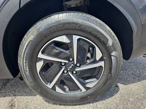 Used 2023 Kia Sportage LX AWD/4WD image 32