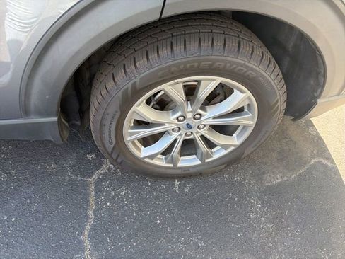 Certified 2022 Ford Explorer XLT w/ Equipment Group 202A image 11