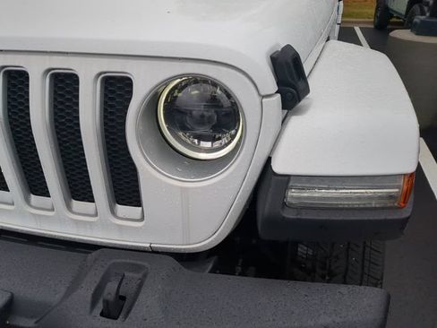 Used 2023 Jeep Wrangler Unlimited Sahara w/ LED Lighting Group AWD/4WD image 12