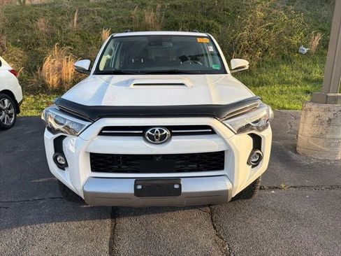 Used 2022 Toyota 4Runner TRD Off-Road Premium image 19