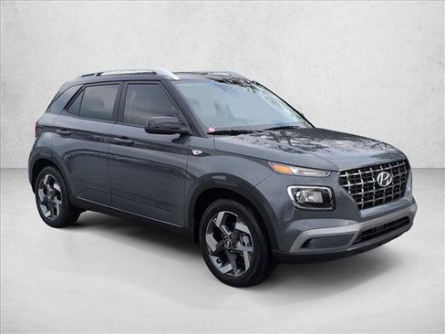 New 2026 Hyundai Venue SEL FWD image 7