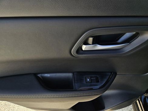 New 2026 Nissan Rogue SV image 8