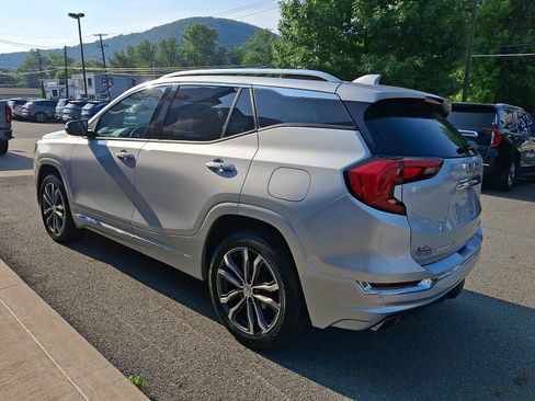 Used 2019 GMC Terrain Denali AWD/4WD image 4