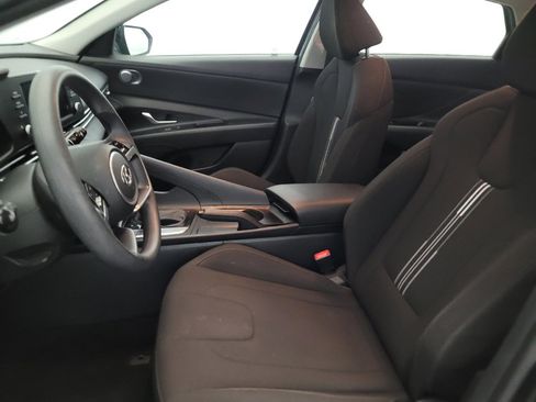 Used 2023 Hyundai Elantra SEL FWD image 17