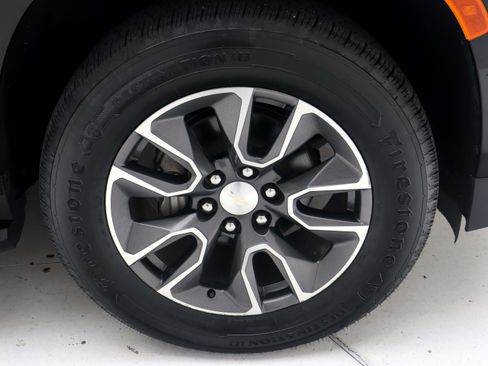 Used 2021 Chevrolet Suburban LT AWD/4WD image 35