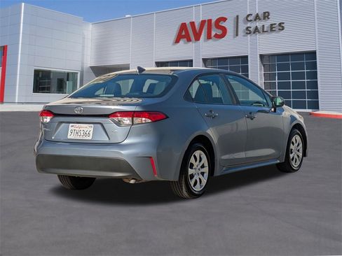 Used 2025 Toyota Corolla LE image 6