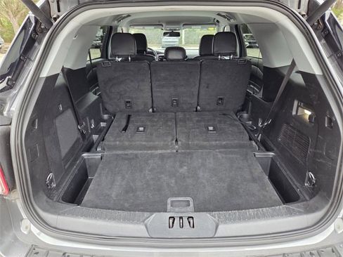 Used 2023 Ford Explorer Limited image 22