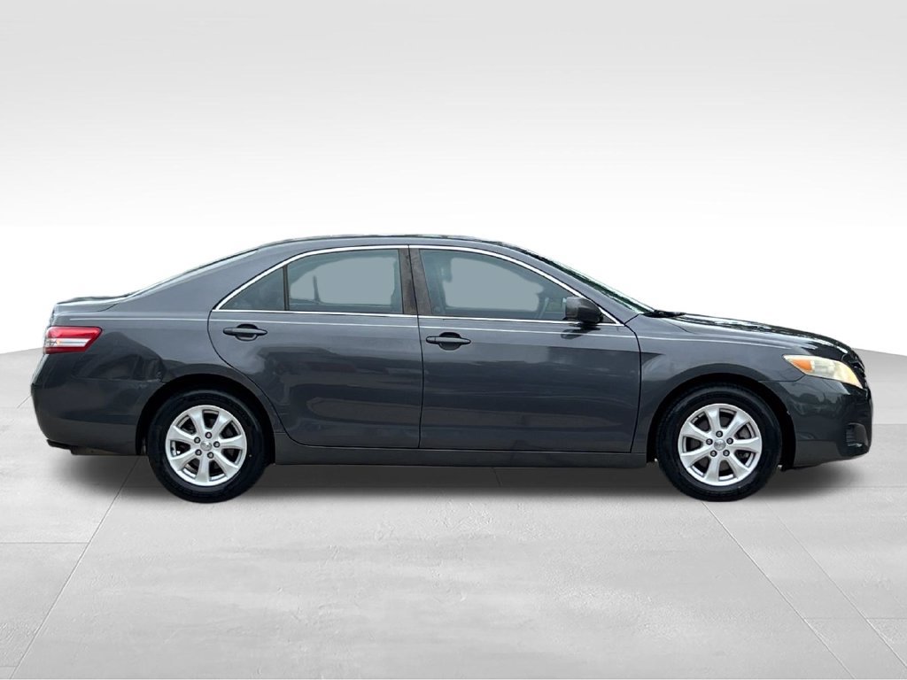Used 2011 Toyota Camry LE w/ LE Extra-Value Pkg FWD image 4