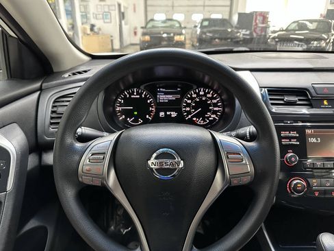 Used 2014 Nissan Altima 2.5 S w/ Display Audio Package FWD image 20