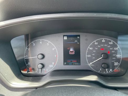 Used 2025 Toyota Corolla Cross LE w/ Moonroof Package FWD image 27