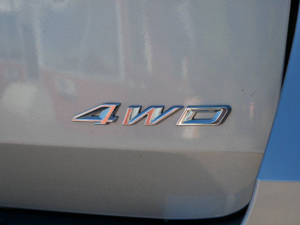Used 2023 Ford Explorer ST-Line w/ Class IV Trailer Tow Package AWD/4WD image 8