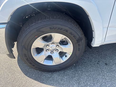 New 2025 RAM 1500 Big Horn image 8