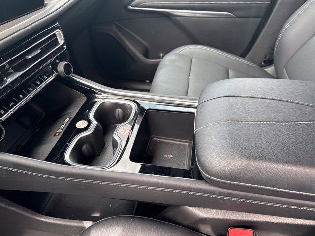 Used 2026 Chevrolet Traverse LT FWD image 14