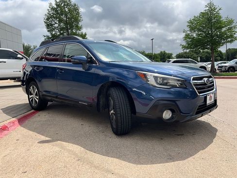Used 2019 Subaru Outback 3.6R Limited AWD/4WD image 4