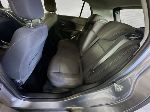 Used 2020 Chevrolet Trax LT image 26