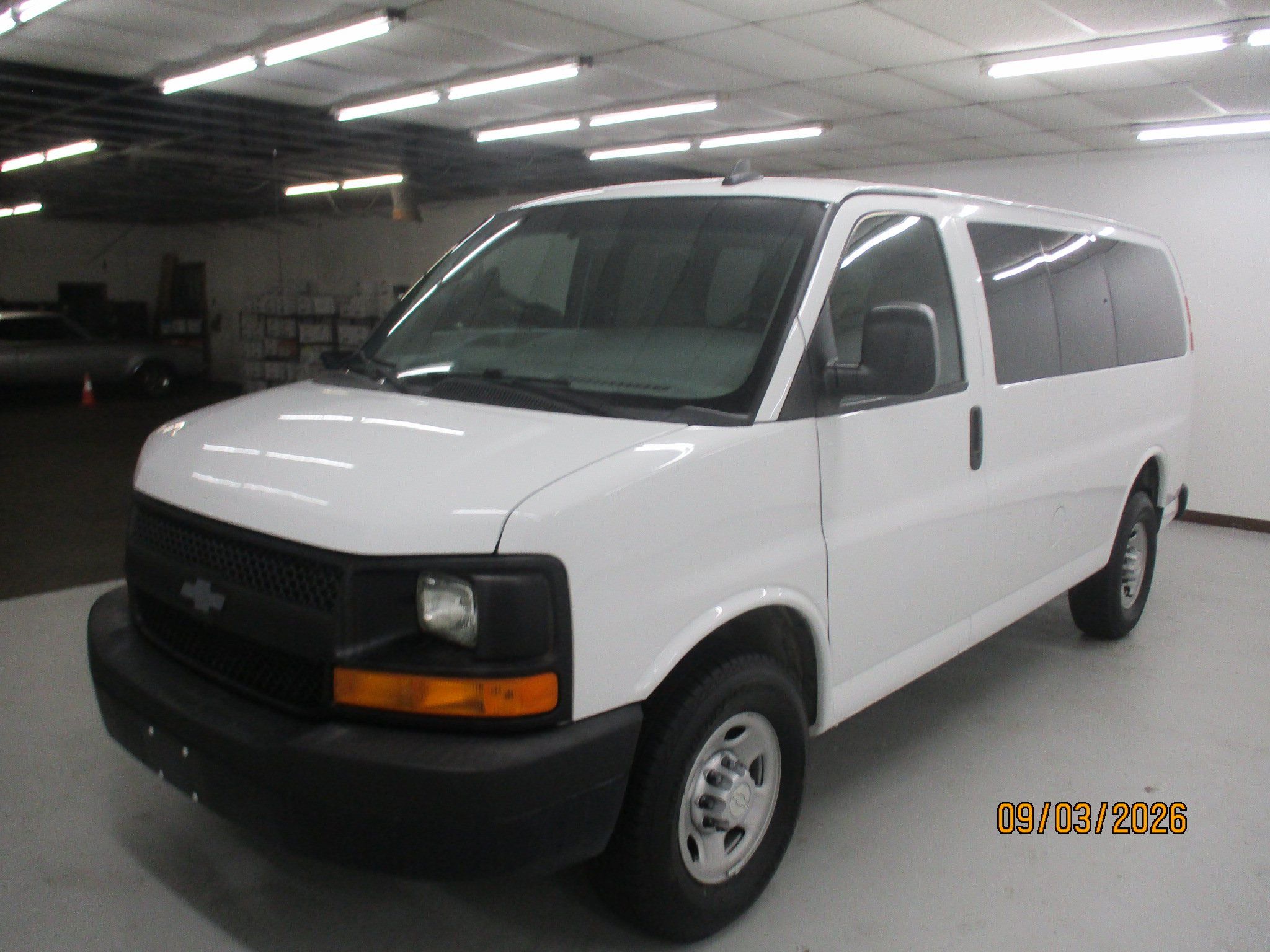 Used 2017 Chevrolet Express 2500 LS RWD image 3