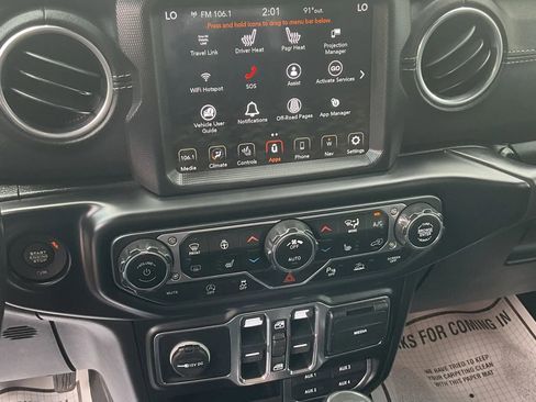 Used 2020 Jeep Gladiator Overland AWD/4WD image 31