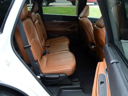 Used 2023 INFINITI QX60 Sensory w/ Cargo Package AWD/4WD image 18