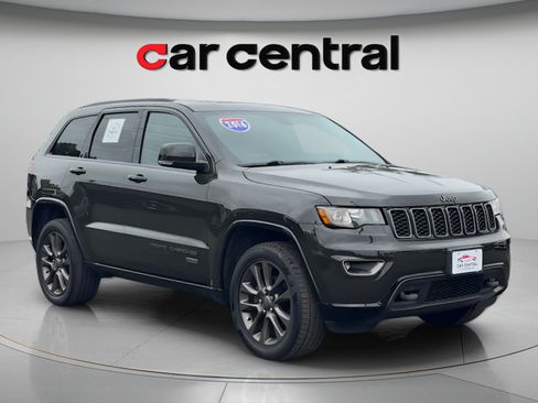 Used 2016 Jeep Grand Cherokee Limited 75th Anniversary AWD/4WD image 7