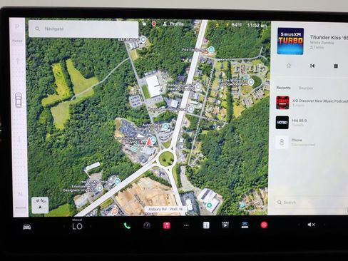 Used 2021 Tesla Model S Plaid image 19