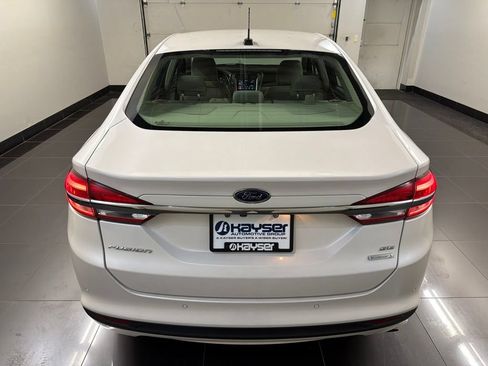 Certified 2018 Ford Fusion SE w/ Fusion SE Technology Package FWD image 5